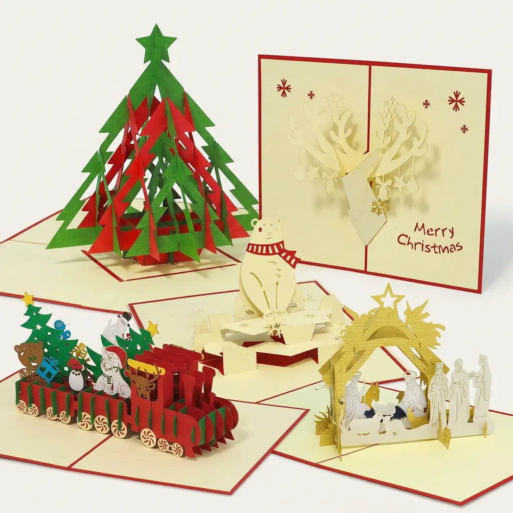 Fünf geöffnete LINPopUp Pop-Up-Weihnachtskarten mit modernem Tannenbaum, Weihnachtszug, Eisbär mit rotem Schal, geschmücktem Rentierkopf und Weihnachtskrippe